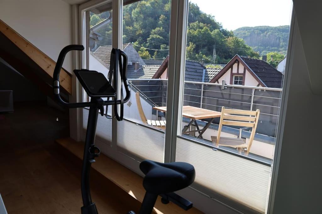 Ferienwohnung Heimbach Burgblick Bagian luar foto