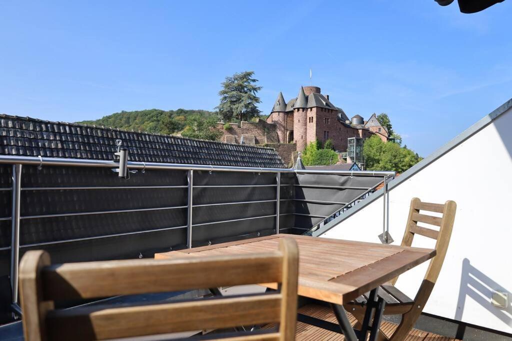 Ferienwohnung Heimbach Burgblick Bagian luar foto